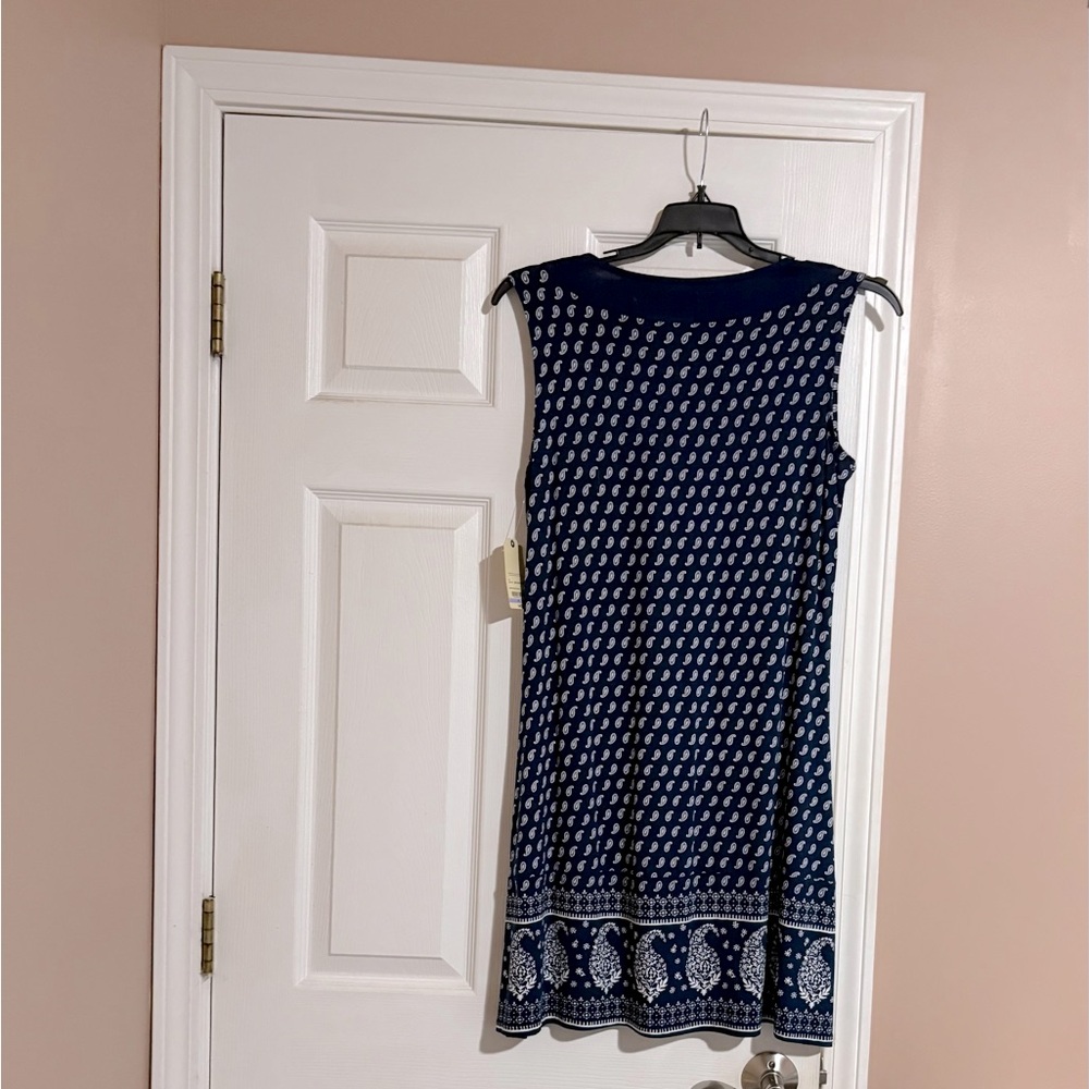 New Dress - Picture 2 of 5